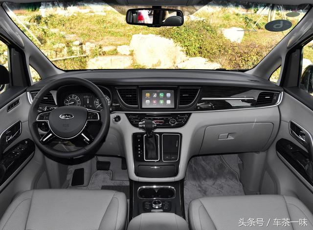 又一款国产MPV开始对彪进口车了,售价24万,内饰堪比房车