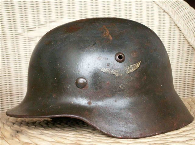 德国钢盔进化史:从华而不实的皮制钉盔,到