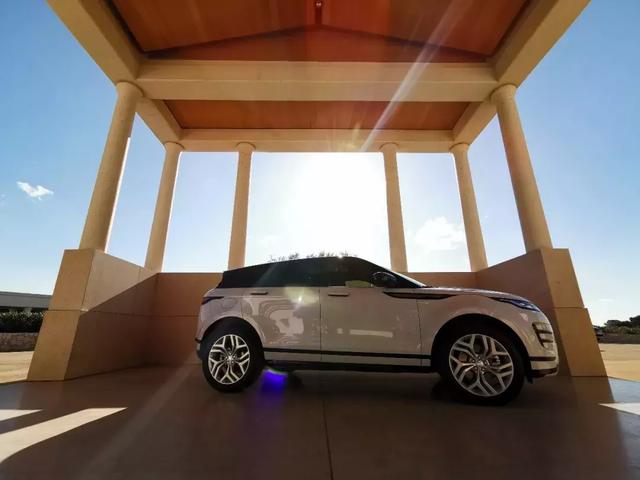 试驾全新极光:9年酝酿,捷豹路虎能否靠它翻身?