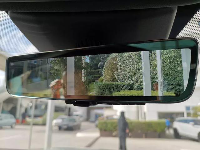 试驾全新极光:9年酝酿,捷豹路虎能否靠它翻身?