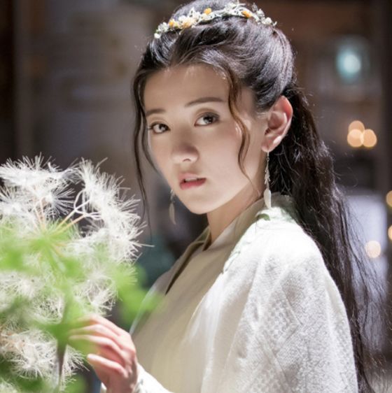 十二星座专属水瓶美人:月月座水瓶下凡,白羊座英姿飒爽天女座2019年1古装食图片