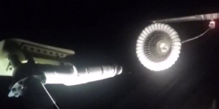 歼-20被遮挡部位疑曝光,央视暴露具体细节,看军