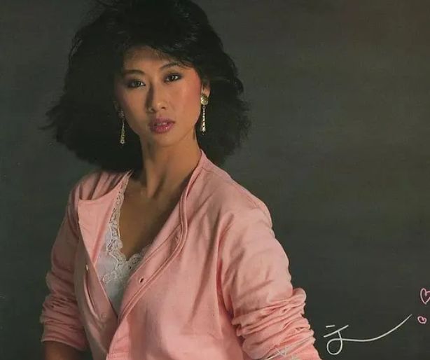 林子样为了娶她与前任离婚,还给前妻3500万抚养费,两人相差14岁