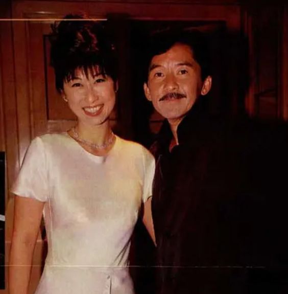 林子样为了娶她与前任离婚,还给前妻3500万抚养费,两人相差14岁