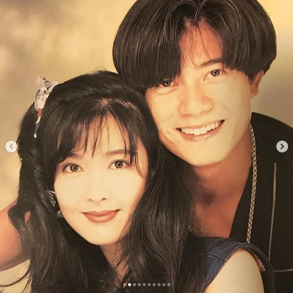 周慧敏婚纱_周慧敏婚纱那张图(2)