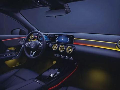 买人生第一辆奔驰需要?全新梅赛德斯奔驰长轴距A级轿车竞力报告