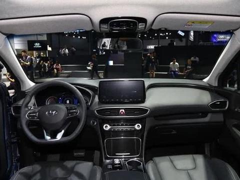 现代首款大7座指纹汽车，车长4米9+6速自动，不足25万！