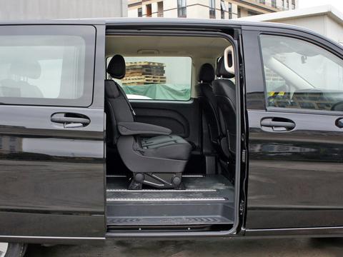 奔驰威霆黄黑内饰，素车升级梦想MPV！