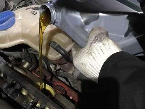 费力还不讨好，这三种花了钱还伤车保养方式要避免！