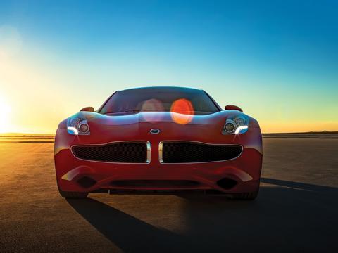 手绘车标，采用宝马电池技术，万向混动超跑霸气回归！