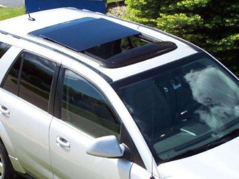 汽车天窗怎么样保养呢？记住3个保养方法，让天窗不再漏雨