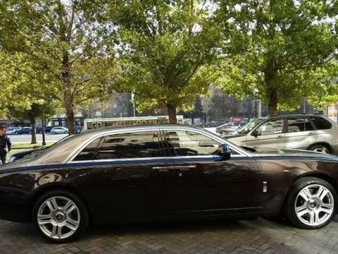 劳斯莱斯车主晒出保养收费单，网友一次保养，买我好几辆车了！