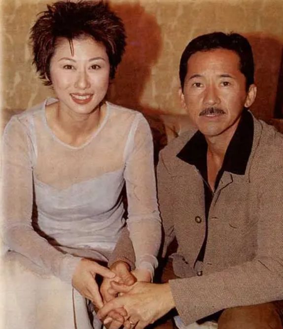 林子样为了娶她与前任离婚,还给前妻3500万抚养费,两人相差14岁