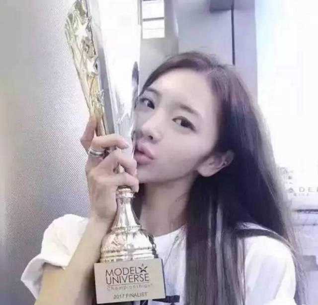 女生有肌肉吓人吗?她一出场就把观众美呆了!