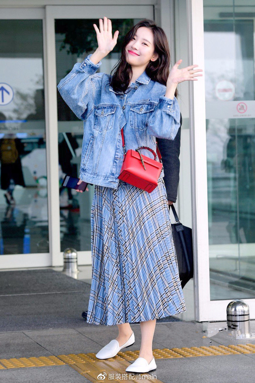 崔雪莉风衣_崔雪莉性感