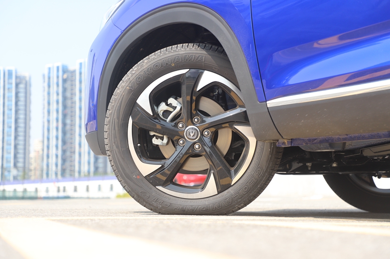 试驾长安CS85 COUPE:挑战细分市场销量边际