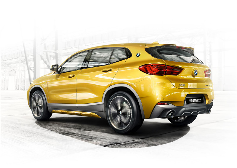 别纠结买轿车还是SUV了,跨界SUV了解一下