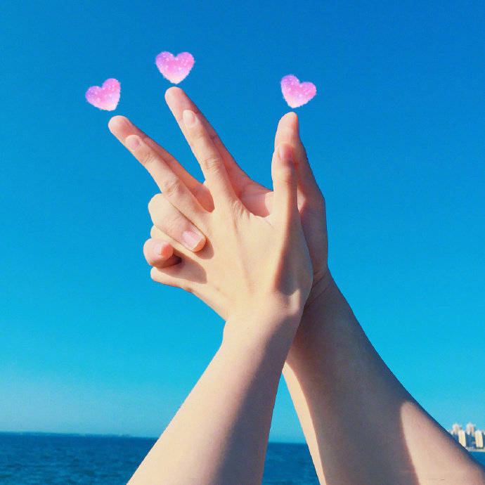 一个人舞剑两个人坐着猜成语_两个人坐着聊天图片(3)