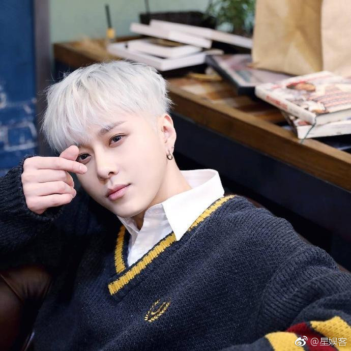 龙俊亨表示自己看过郑俊英发来的视频并发表了