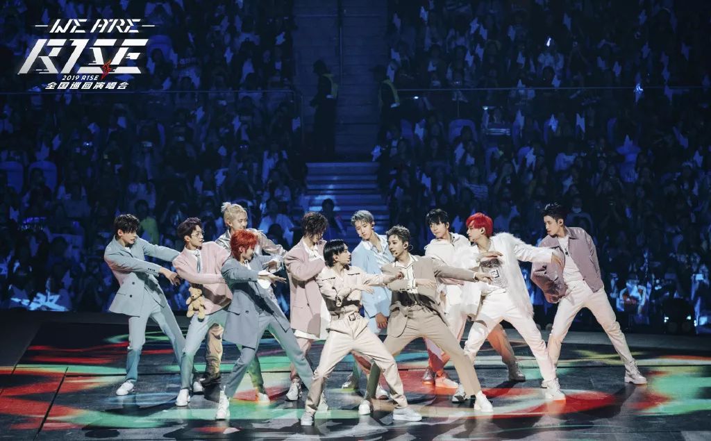 男团很多,但如此炸裂的团魂我还是头一次见! 男团很多,但如此炸裂的团魂我还是头一次见!