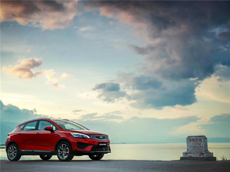 别纠结买轿车还是SUV了,跨界SUV了解一下