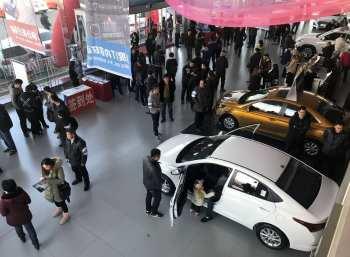 去4S店看车，销售人员最讨厌的几种客户。有你吗？