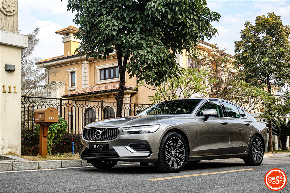 试驾全新沃尔沃 S60:一款让我「粉转铁粉」的车