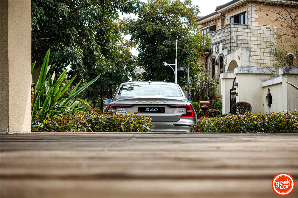 试驾全新沃尔沃 S60:一款让我「粉转铁粉」的车