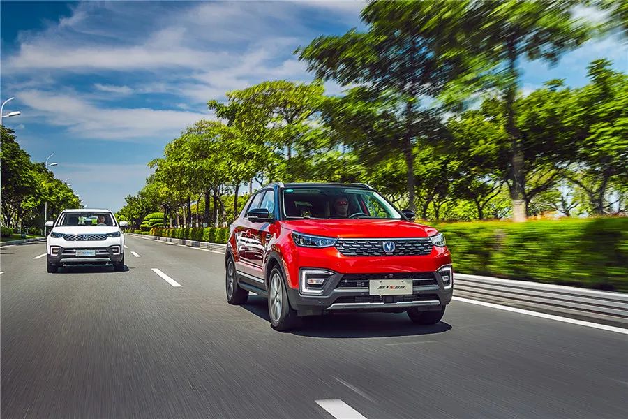 盘点3部贺岁影片中出现的5款车,其中一辆2018年热销19万台!