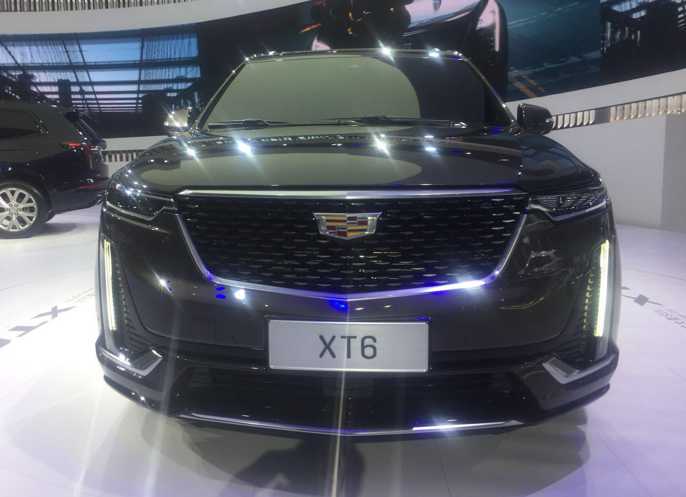 定位中大型SUV 凯迪拉克XT6车展首发