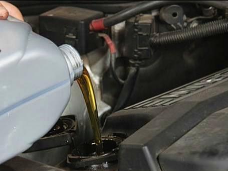 5000公里换一次机油合不合理？老车主：4s店偷着乐！