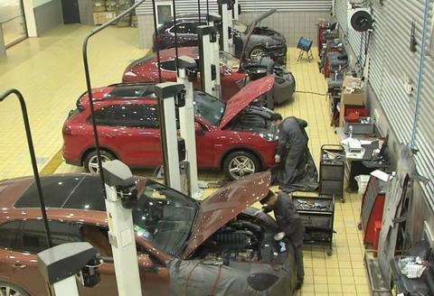 去4S店保养，有必要一直在旁边盯着吗？车友：还是长点心为好！