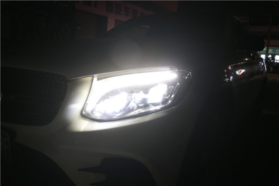 “黑科技”的体现——GLC coupe升级全LED智能大灯