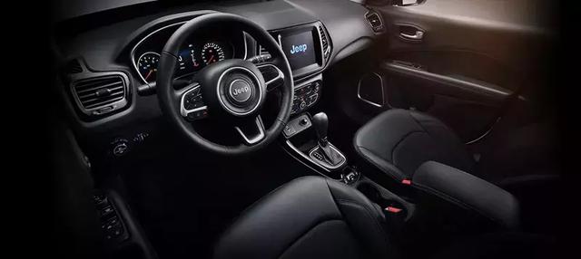 Ͳ8Ԫ ⼸̨SUVĸ϶˧