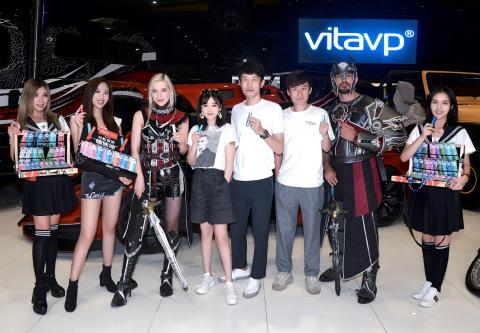 『vitavp唯它』联手游戏列王的纷争COK，赞助豪华改装车展！