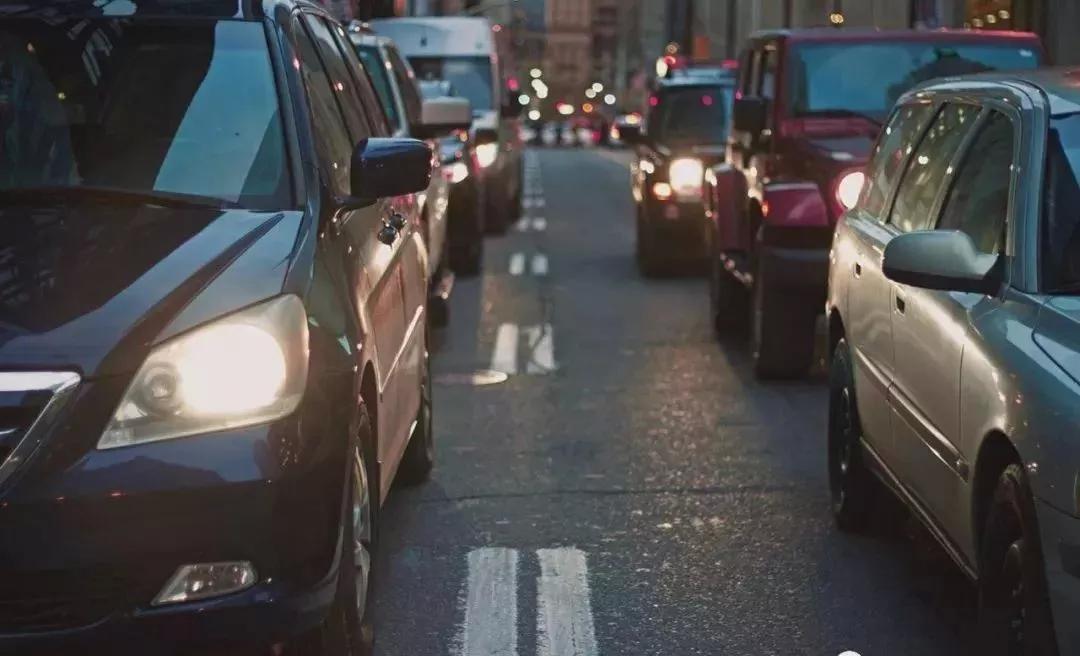 城区开车，要避免哪些节油误区？