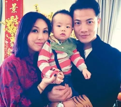 45岁杨千嬅曾经历过3段感情最后家庭美满