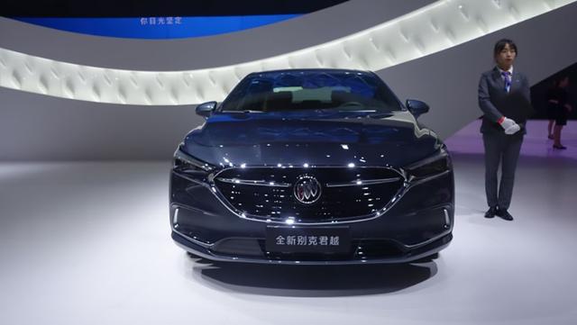 实拍新君越对比新帕萨特:两款中高级车旗舰,怎么选?