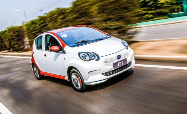 热门车型正面刚!比亚迪e1vs欧拉R1