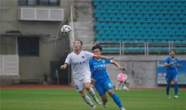 一场西甲女足有6万人看,我们的女足连国家队名