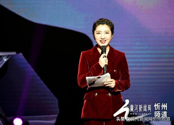 山西卫视著名主持人雷璐现场主持
