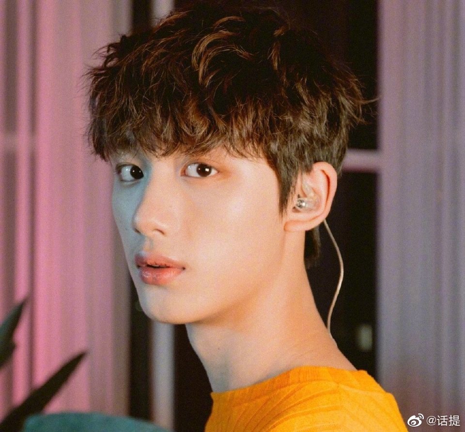 盘点男明星们的卷发张艺兴，鹿晗，黄子韬，易烊千玺，朱一龙