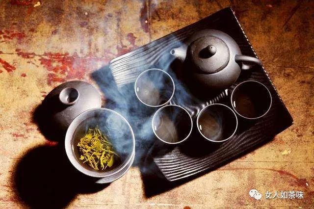 紫砂壶,为何是泡茶中茶器的首选?原因在这里