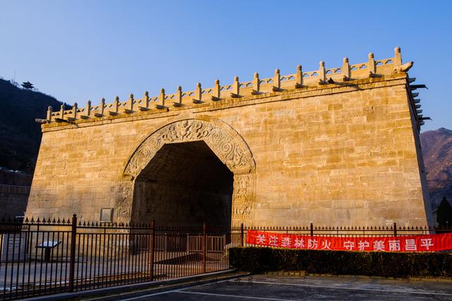 北京居庸关长城 北京居庸关长城,夕阳中的金色掠影