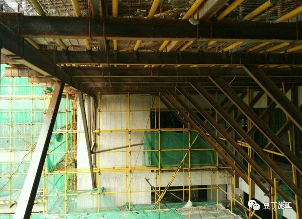 建筑高空大跨度悬挑混凝土构件如何支模?|悬挑|支撑架|架体_新浪新闻