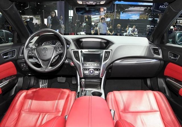 本田豪华车型讴歌TLX-L,国六来临降7万,带四轮转向矩阵式大灯