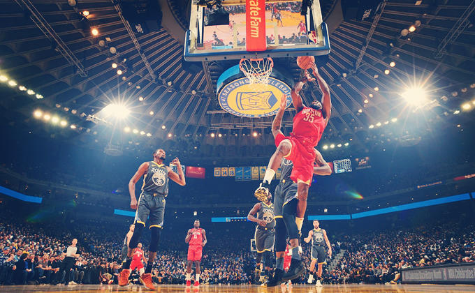 火箭队客场4分险胜勇士队,完成赛季三赢对手