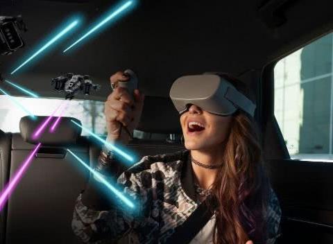 CES直击丨坐在奥迪e-tron里，和漫威英雄一起拯救地球