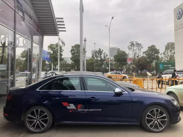 驾驶性能工程师科学评测奥迪A4家族 3:S4,一台“谦逊”的性能车