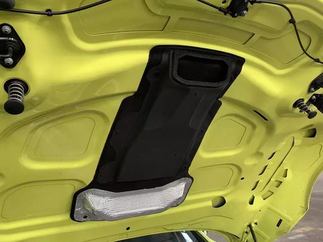 深度体验阿斯顿•马丁V8 Vantage:只为读懂你的美